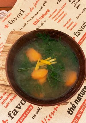 人参の葉っぱも美味しい葉付き人参の味噌汁-レシピのメイン写真