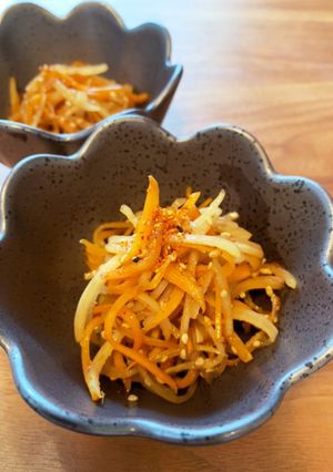 大根皮と皮ごと人参の色々炒め【2種】-レシピのメイン写真