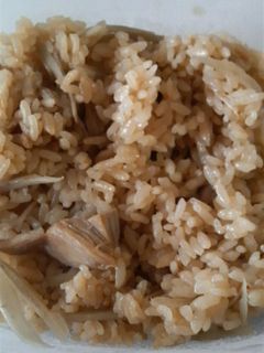 簡単。鶏とごぼうの炊き込みご飯-レシピのメイン写真