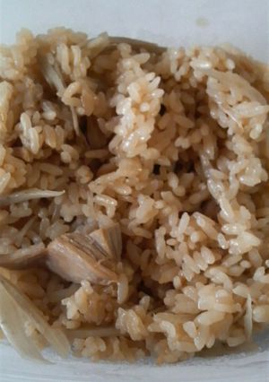 簡単。鶏とごぼうの炊き込みご飯-レシピのメイン写真