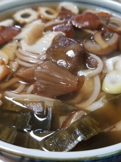4種の冷凍・天然キノコの温蕎麦で年越し!-レシピのメイン写真
