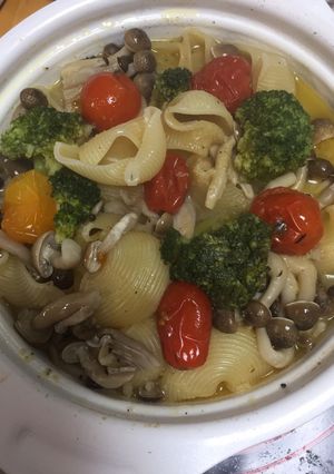 簡単鳥手羽鍋。コラーゲン野菜たっぷり-レシピのメイン写真