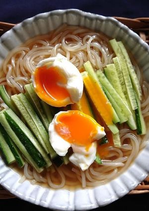 きゅうりと温泉卵で激辛もりおか温麺-レシピのメイン写真