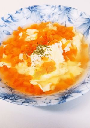 大量消費！たっぷり人参のコンソメスープ-レシピのメイン写真