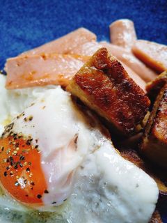 魚肉ソーセージとマルシン目玉焼き!-レシピのメイン写真