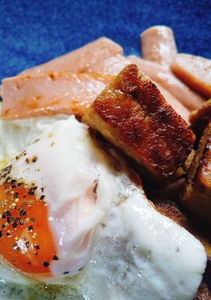 魚肉ソーセージとマルシン目玉焼き！-レシピのメイン写真