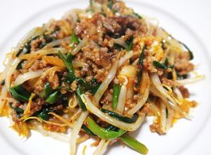 簡単！合挽き肉とニラもやしのキムチ炒め-レシピのメイン写真