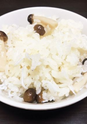 しめじとしらすの炊きこみご飯-レシピのメイン写真