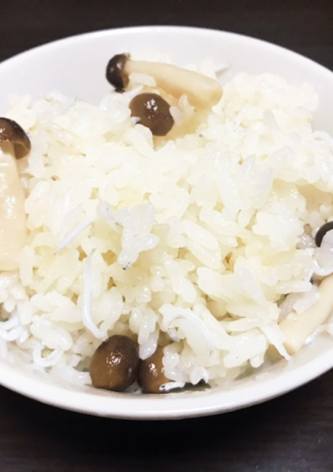 しめじとしらすの炊きこみご飯-レシピのメイン写真