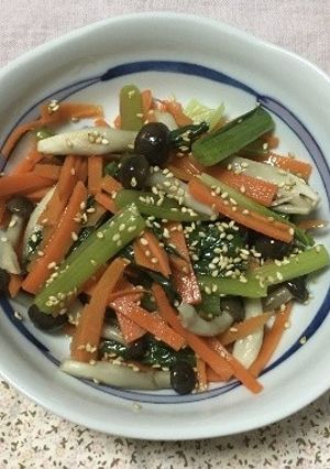 レンジで簡単！こまつなのナムル★-レシピのメイン写真