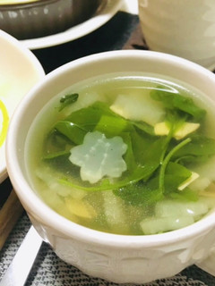 お花いっぱいの大根とハムとルッコラスープ-レシピのメイン写真