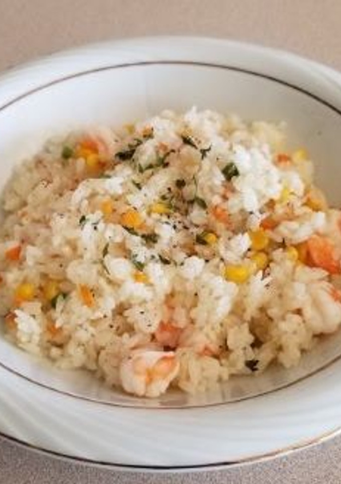 冷凍ご飯で、エビピラフ-レシピのメイン写真