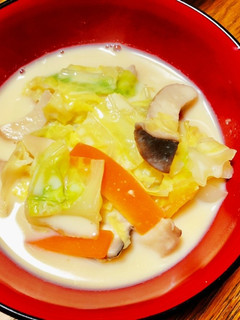 【簡単】キャベツとキノコの豆乳味噌スープ-レシピのメイン写真