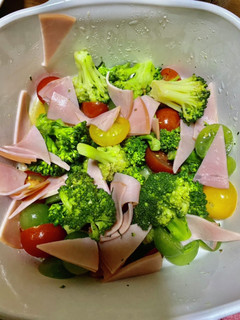 ブロッコリーとトマトのマリネ-レシピのメイン写真