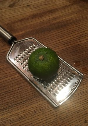 柑橘類の皮の削り方　チーズおろし-レシピのメイン写真