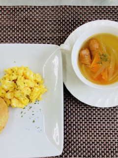野菜入りスコーンを使った朝食-レシピのメイン写真