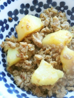 じゃが芋と豚ミンチのカレー粉炒め♪-レシピのメイン写真