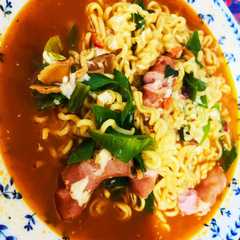 チーズin辛ラーメン-レシピのメイン写真