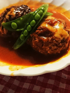 肉汁溢れるとろ~りチーズ煮込みハンバーグ-レシピのメイン写真
