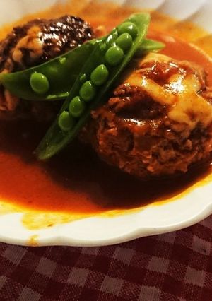 肉汁溢れるとろ～りチーズ煮込みハンバーグ-レシピのメイン写真