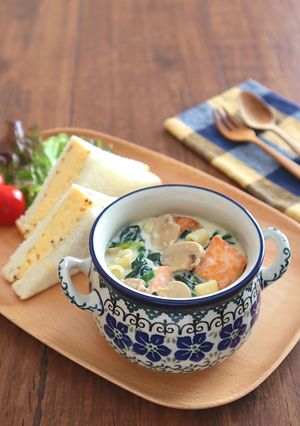 ほうれん草と鮭のクリームスープパスタ-レシピのメイン写真