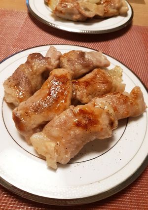 ワインに合う♪ニンニクと玉ねぎの肉巻き-レシピのメイン写真