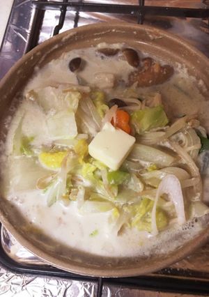 鶏モモの野菜たっぷりミルク味噌鍋-レシピのメイン写真