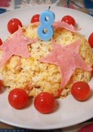 クリスマスっぽいピラフの盛り付け-レシピのメイン写真