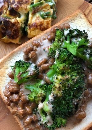 納豆とブロッコリーのごまだれパン-レシピのメイン写真