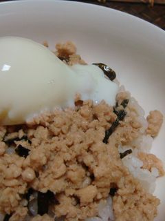 つゆだく:とりそぼろ丼-レシピのメイン写真