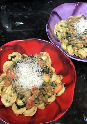 ほうれん草とトマトのトルテリーニ・パスタ-レシピのメイン写真