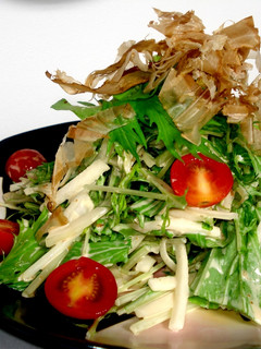 ご飯にも合うよ!水菜と山芋のサラダ-レシピのメイン写真