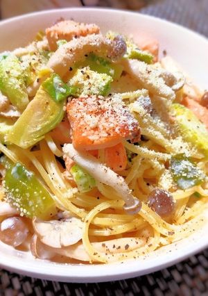 サーモンと芽キャベツのクリームパスタ-レシピのメイン写真