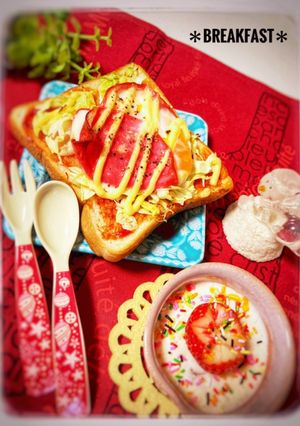 子供が喜ぶ朝食☆トーストと苺寒天プリン-レシピのメイン写真