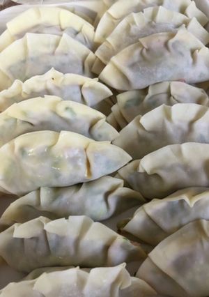 セロリの葉でセロリ餃子★お店の味を再現-レシピのメイン写真