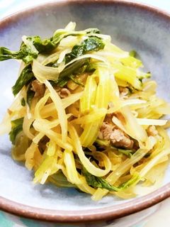 ごま油香るセロリと牛肉炒め-レシピのメイン写真