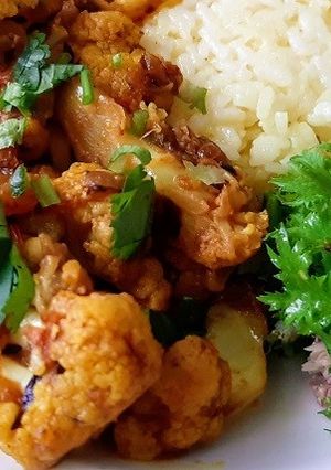 旬のカリフラワーで酒のアテにもなるカレー-レシピのメイン写真