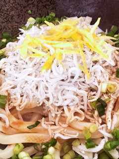 簡単♡ヘルシー♡釜揚げしらす柚子うどん-レシピのメイン写真