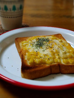 コーンマヨチーズトースト-レシピのメイン写真