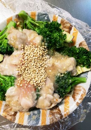 豆腐バーグ&サラダ肉味噌豚こま乗ドーム蒸-レシピのメイン写真