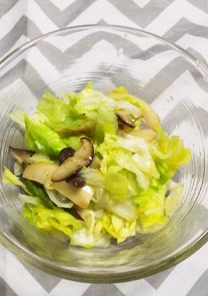 秋です!きのことレタスのサラダ-レシピのメイン写真