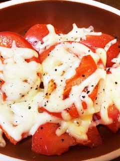 トマトとじゃがいものチーズ焼き-レシピのメイン写真