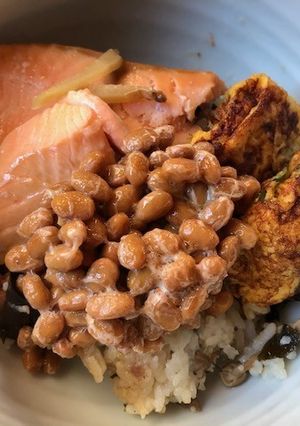 納豆と鮭・卵焼きのご飯-レシピのメイン写真