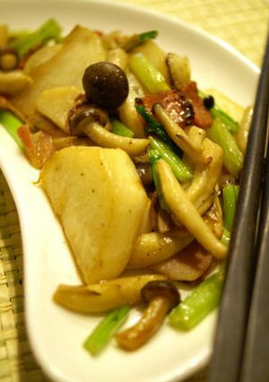 薬膳★しめじとカブのベーコン炒め-レシピのメイン写真