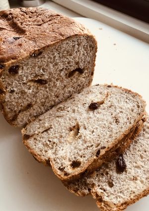塩麹でふっくら、くるみレーズンパン-レシピのメイン写真
