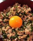 スピードメニュー♪ ニラ玉そぼろ丼