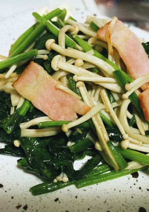 ほうれん草とえのきとベーコンのバター炒め-レシピのメイン写真