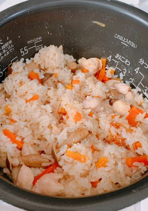 キッコーマンあごだし鍋つゆで鶏炊込みご飯-レシピのメイン写真
