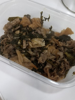 春菊とキノコの牛バラ炒め-レシピのメイン写真