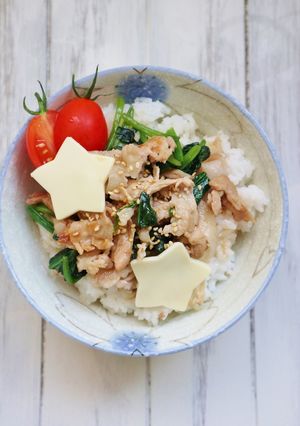 簡単でおすすめ♪ほうれん草入り豚丼-レシピのメイン写真